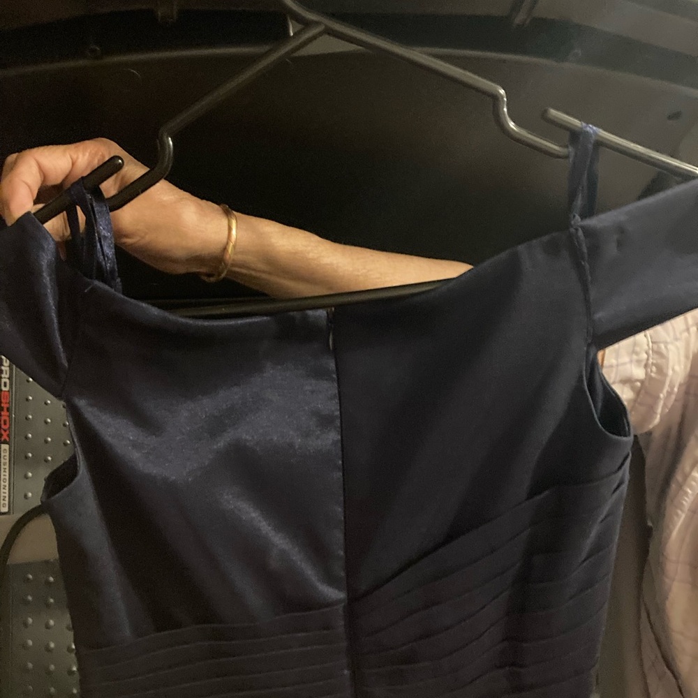 Eliza J off the shoulder fitted cocktail dress - Picture 5 of 7